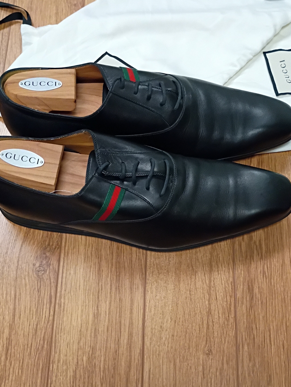 Gucci Black Leather Lace-Up Oxfords with Green & Red Web Stripe - Picture 9 of 10